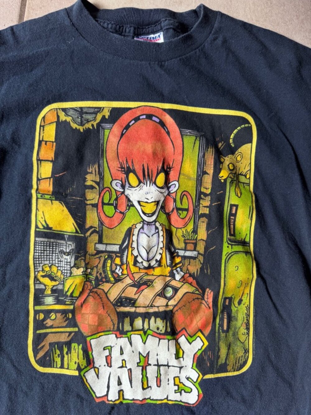 Vintage Family Values Tour 2001 Graphic T-Shirt Black Punk Rock Band Tee Men’s - Picture 3 of 10